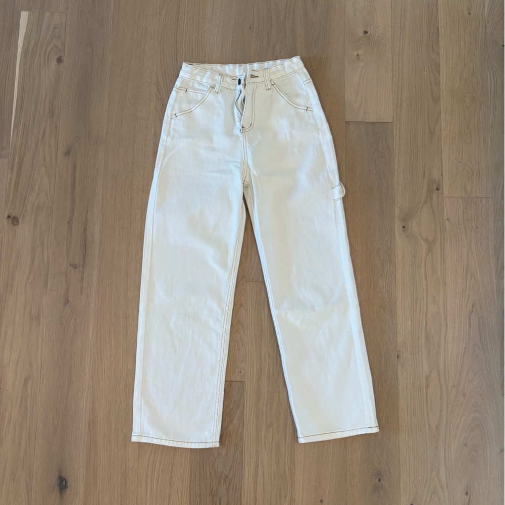 YesStyle Classic White Women's Jeans